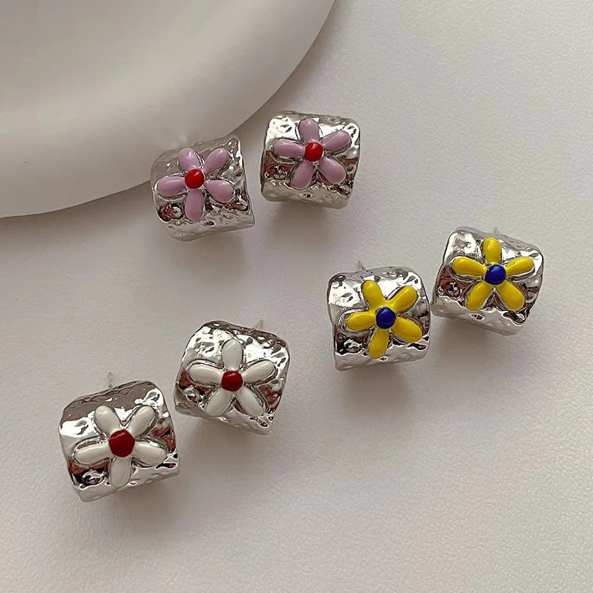 1 Pair Cute Sweet Flower Plating Alloy Ear Studs