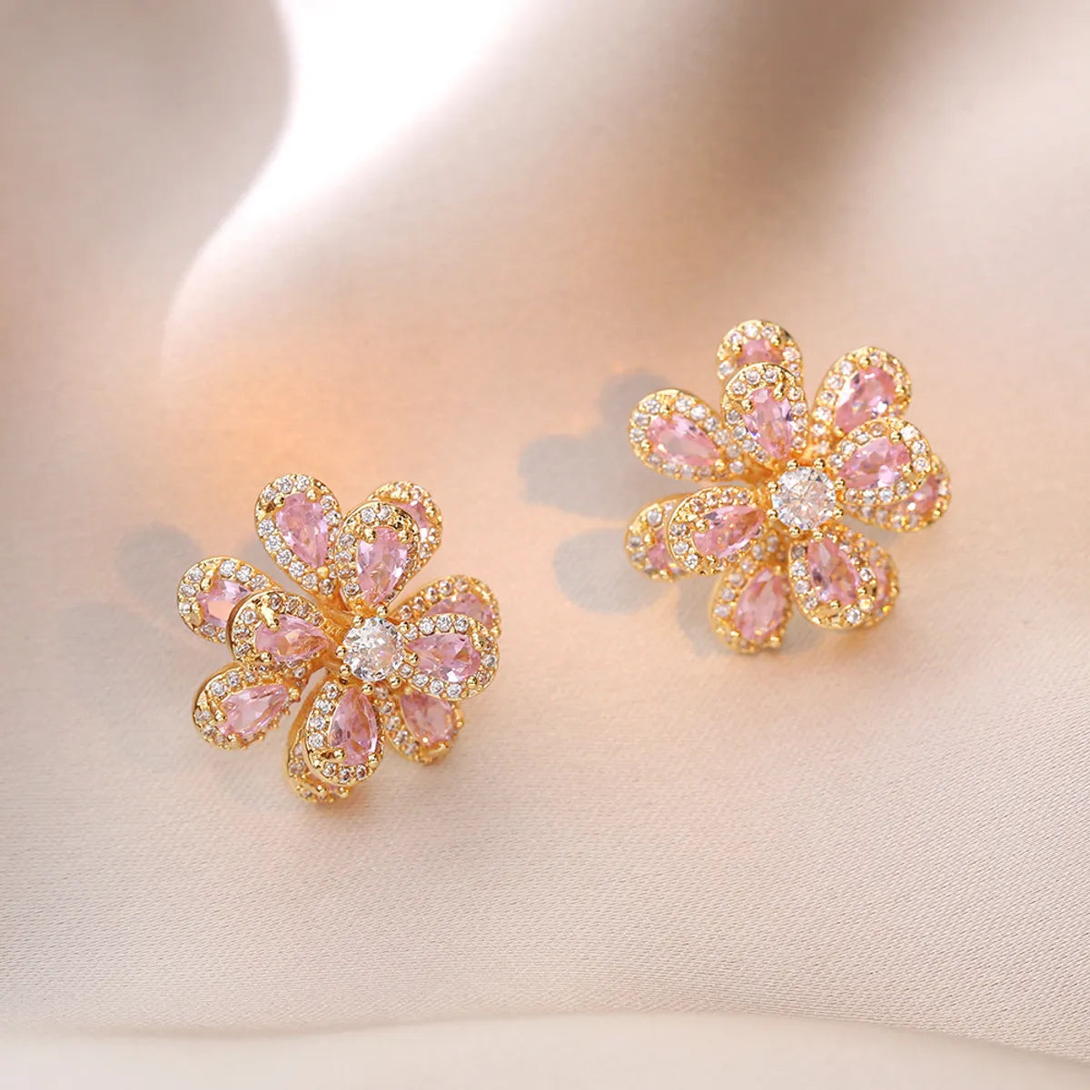 1 Pair Sweet Shiny Flower Layered Plating Inlay Copper Zircon White Gold Plated Gold Plated Ear Studs