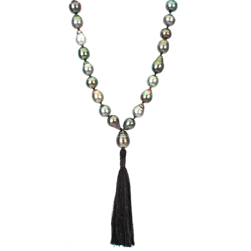 Silver Heart Necklace-Tahitian Pearl Stand