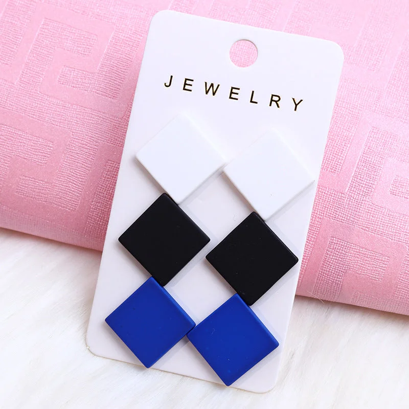 White, Black and Blue Quadrilateral-Three-Piece Set