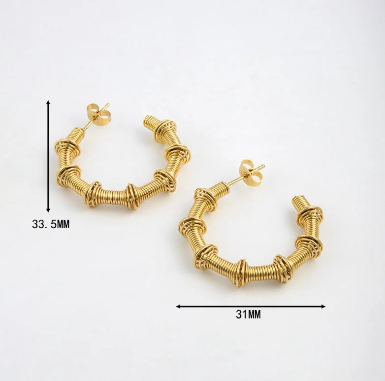 1 Bamboo C- Shaped Spring Earrings Gold