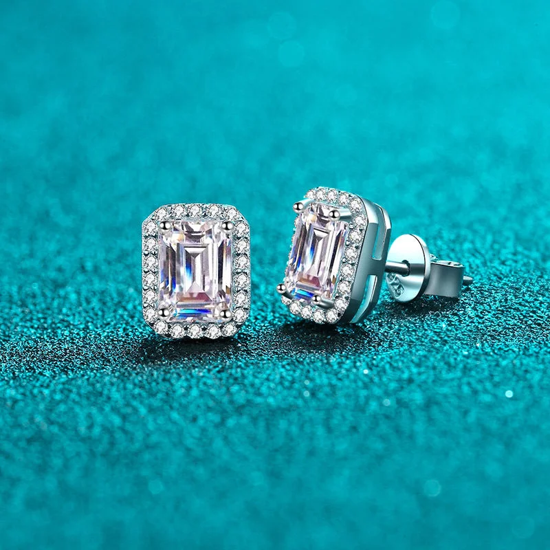 a Pair of 1 Karat/Single 50 Points (Emerald Cut)