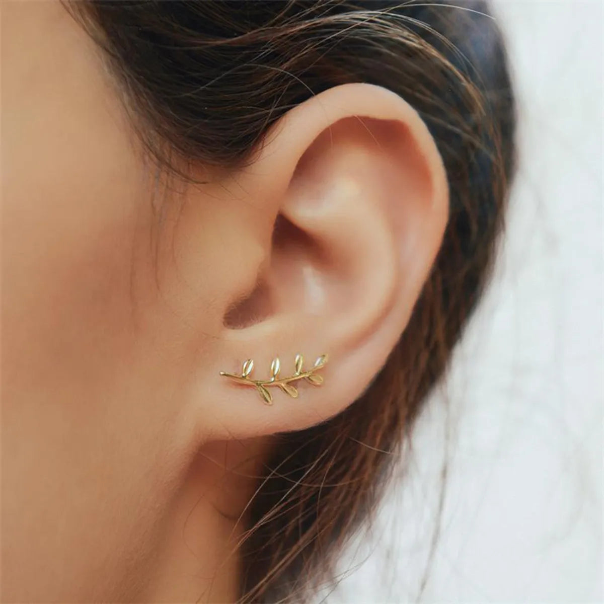 1 Pair Elegant Leaves Plating Sterling Silver Ear Studs